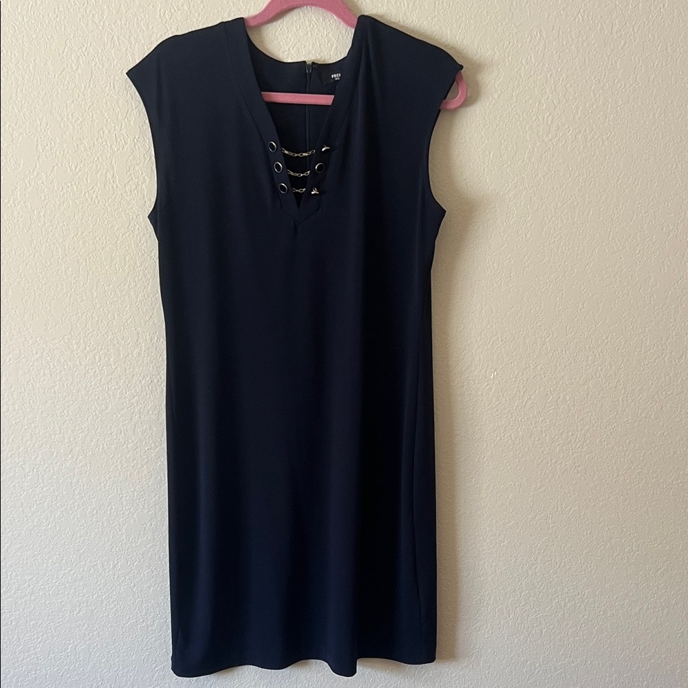 Elegant Navy Blue Sleeveless Dress